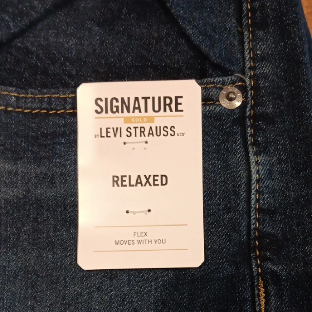 Signature by Levi Strauss Men's Dark Blue Relaxed Jeans